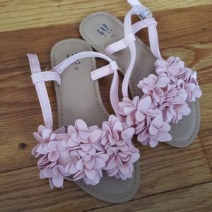 NEW Gap sandals!!! Girls! Never worn